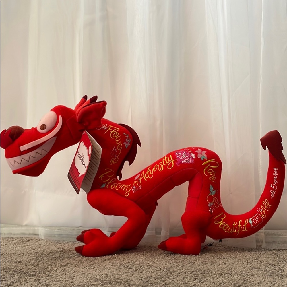 RARE Disney Wisdom Collection. MUSHU red dragon plush with intricate embroidery. - Picture 3 of 10